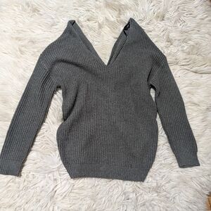 Forever 21 v neck And open back sweater